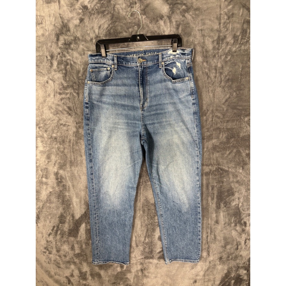 American Eagle High Waisted Mom Jeans Medium Wash Distressed Denim Womens 14